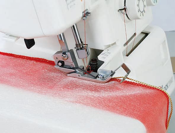 Лапка "B" с направляющей для пришивания шнура, резинки