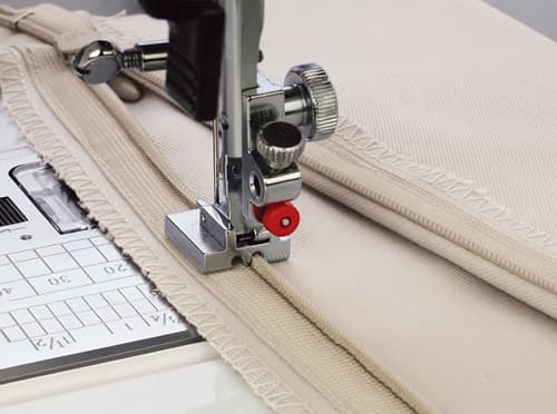 Лапка для потайной молнии для машин с горизонтальным челноком