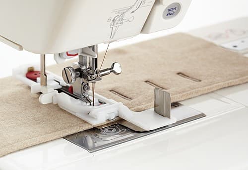 Плата для стабилизации выполнения петель для компьютерных машин с горизонтальным челноком