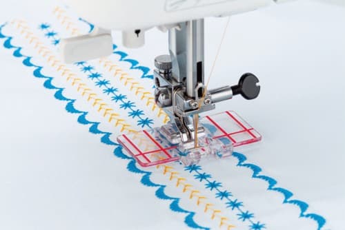 Лапка для декоративных строчек, с направителем, для машин с горизонтальным челноком