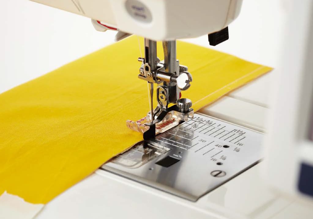 Лапка прозрачная для пэчворка с набором направляющих (для машин с шириной строчки 9мм) - фото №2