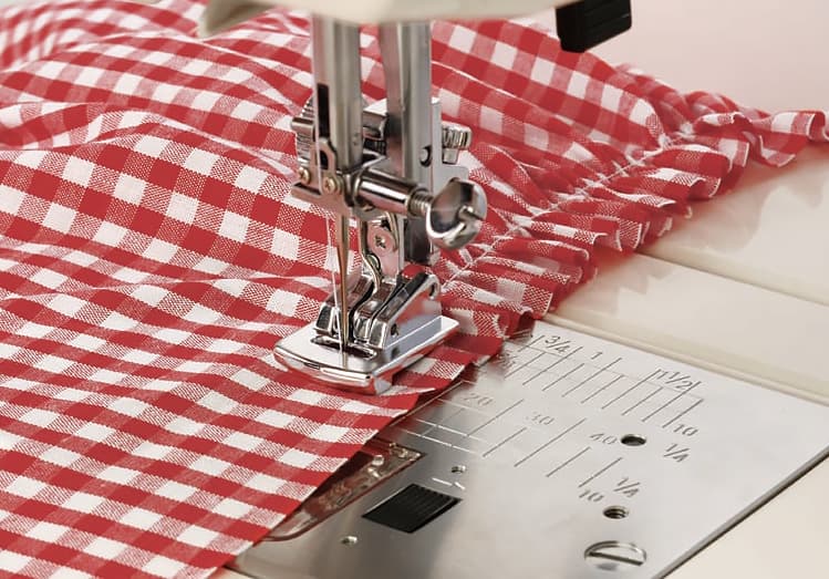 Лапка для сборок (для машин с шириной строчки 9мм) - фото №2