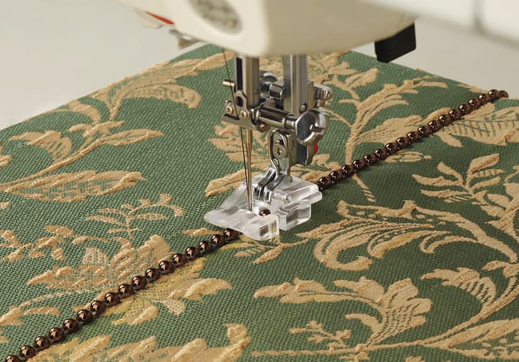 Лапка для бисерной нити диаметром 4мм (для машин с шириной строчки 9мм) - фото №2