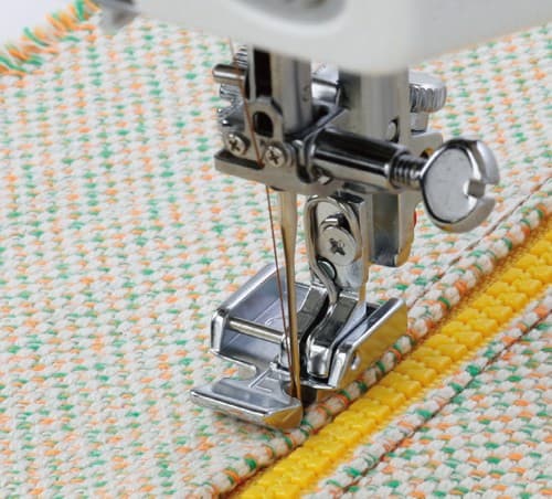 Лапка для пришивания молнии для машин с вертикальным челноком